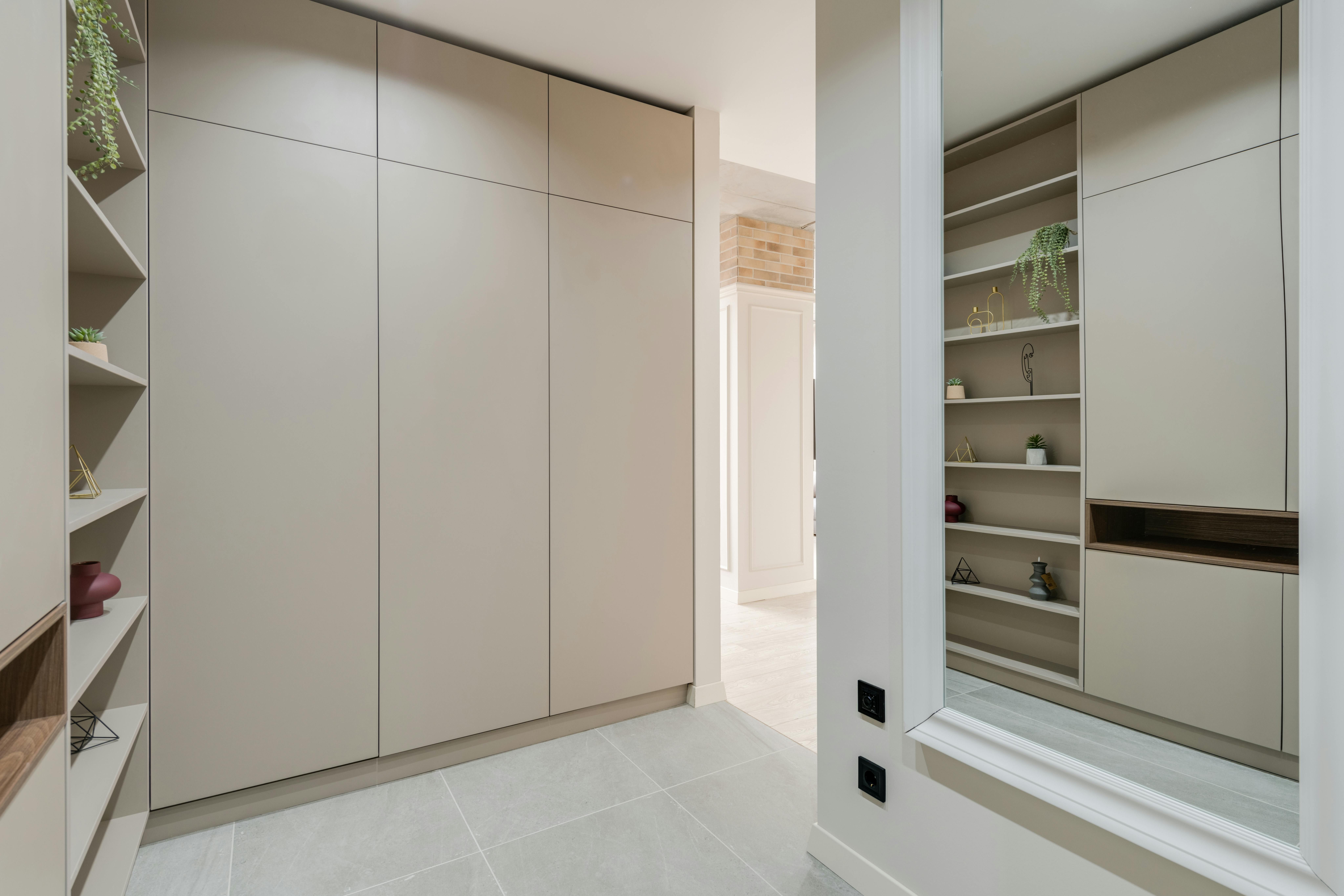 Upgrading Your Sliding Wardrobes With Vinyl Wraps