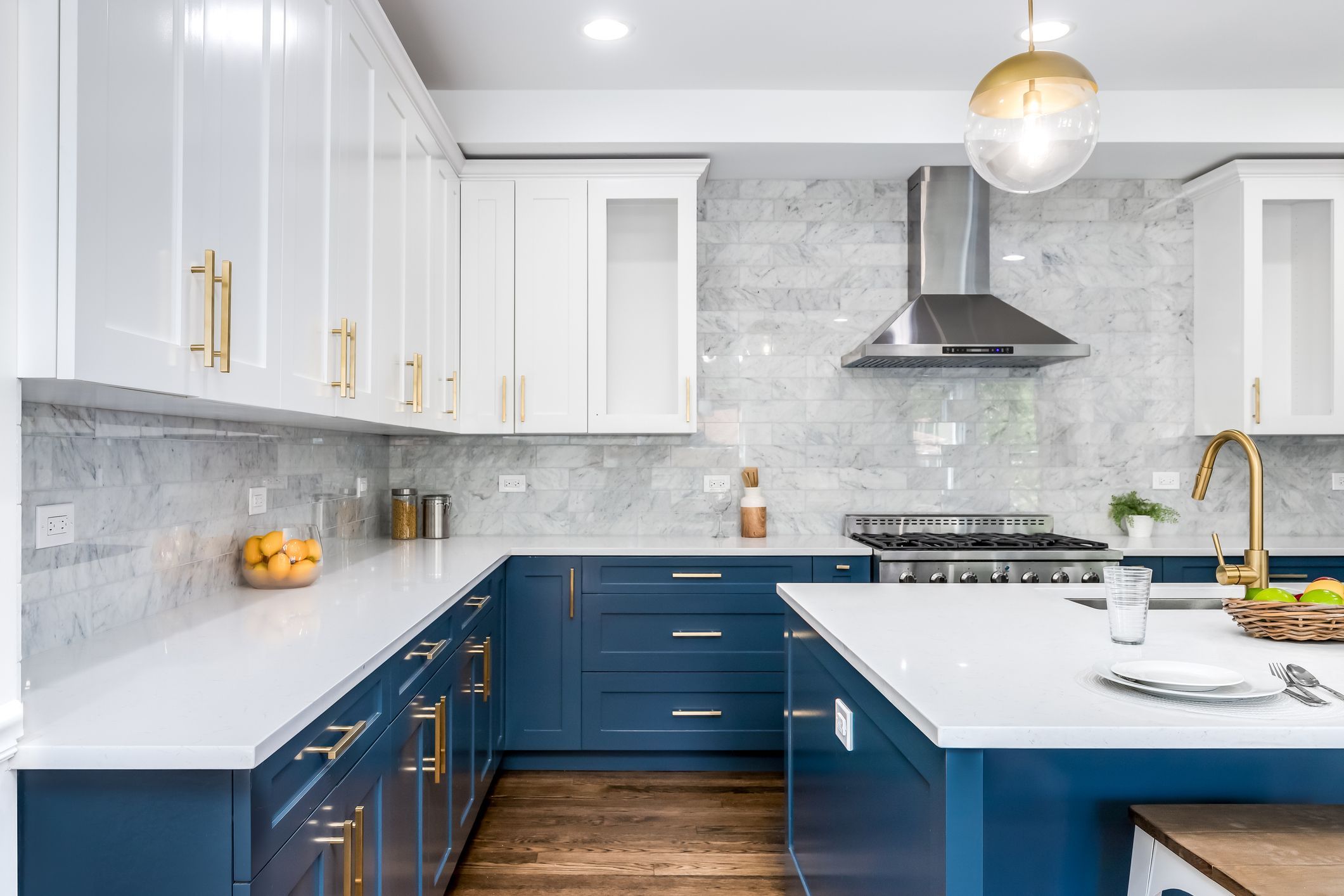 Transforma tu cocina con hermosos armarios de roble blanco