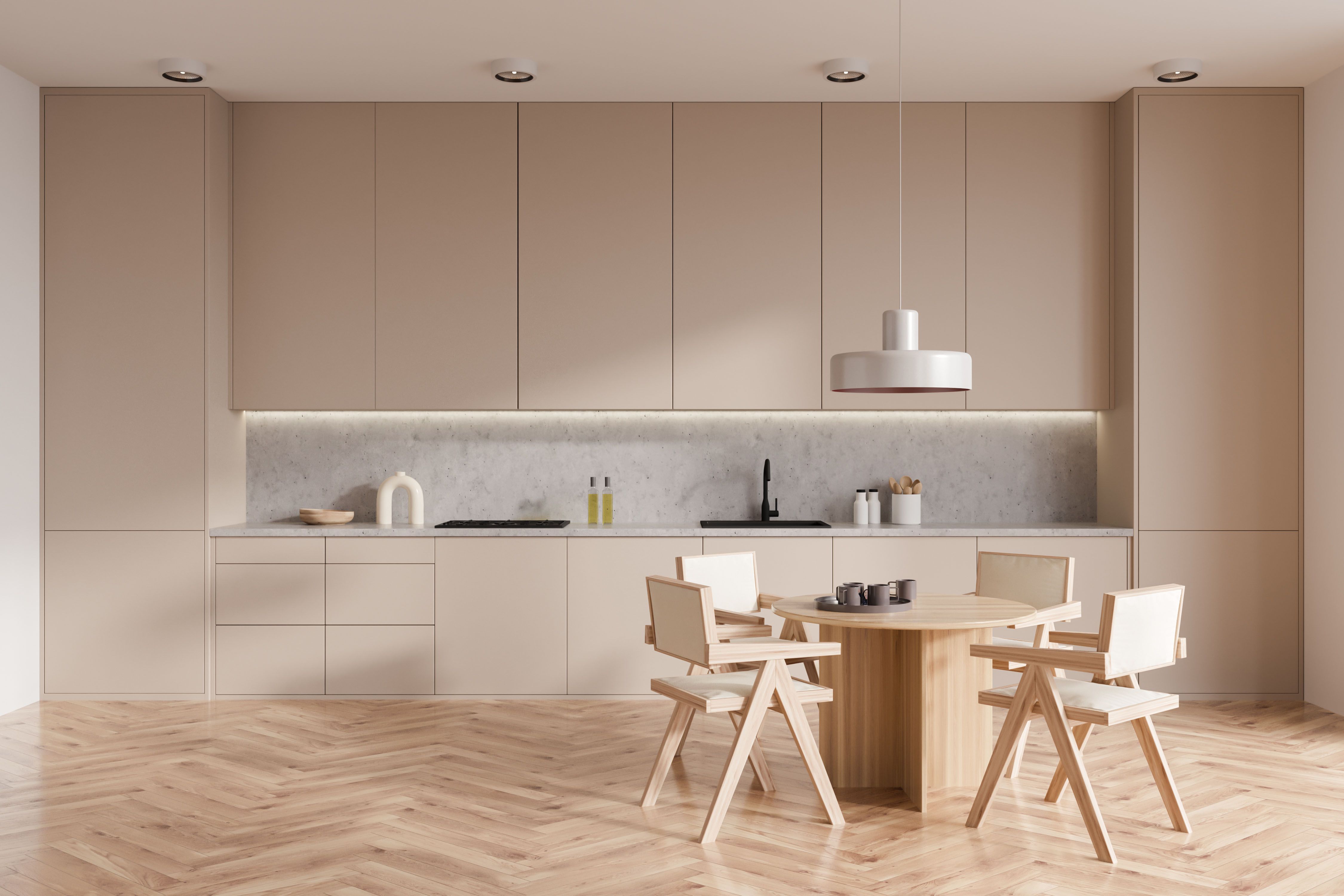 Our tips for covering an old-fashioned kitchen splashback