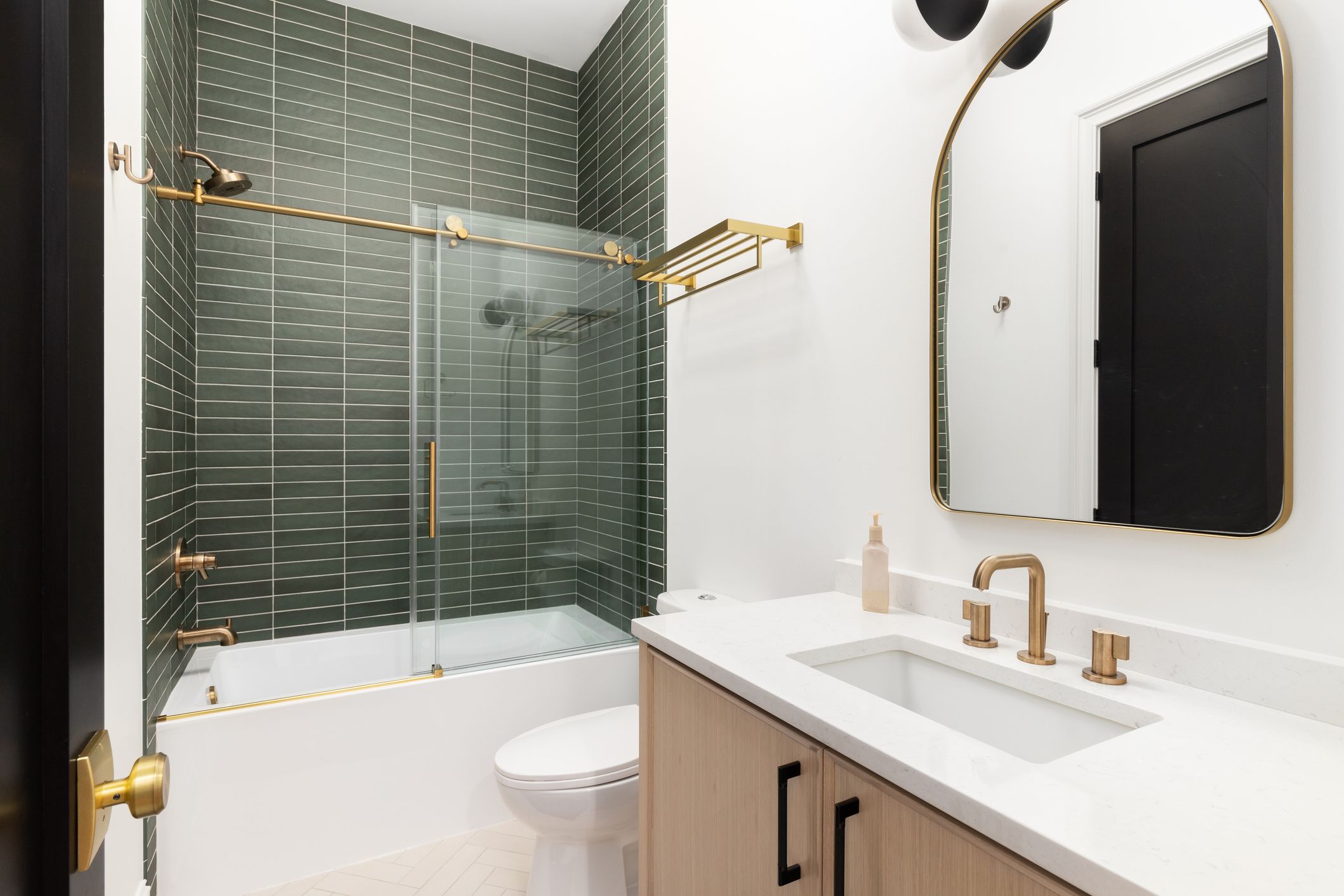 Kitchen & Bathroom Tiles with Waterproof Vinyl Wraps