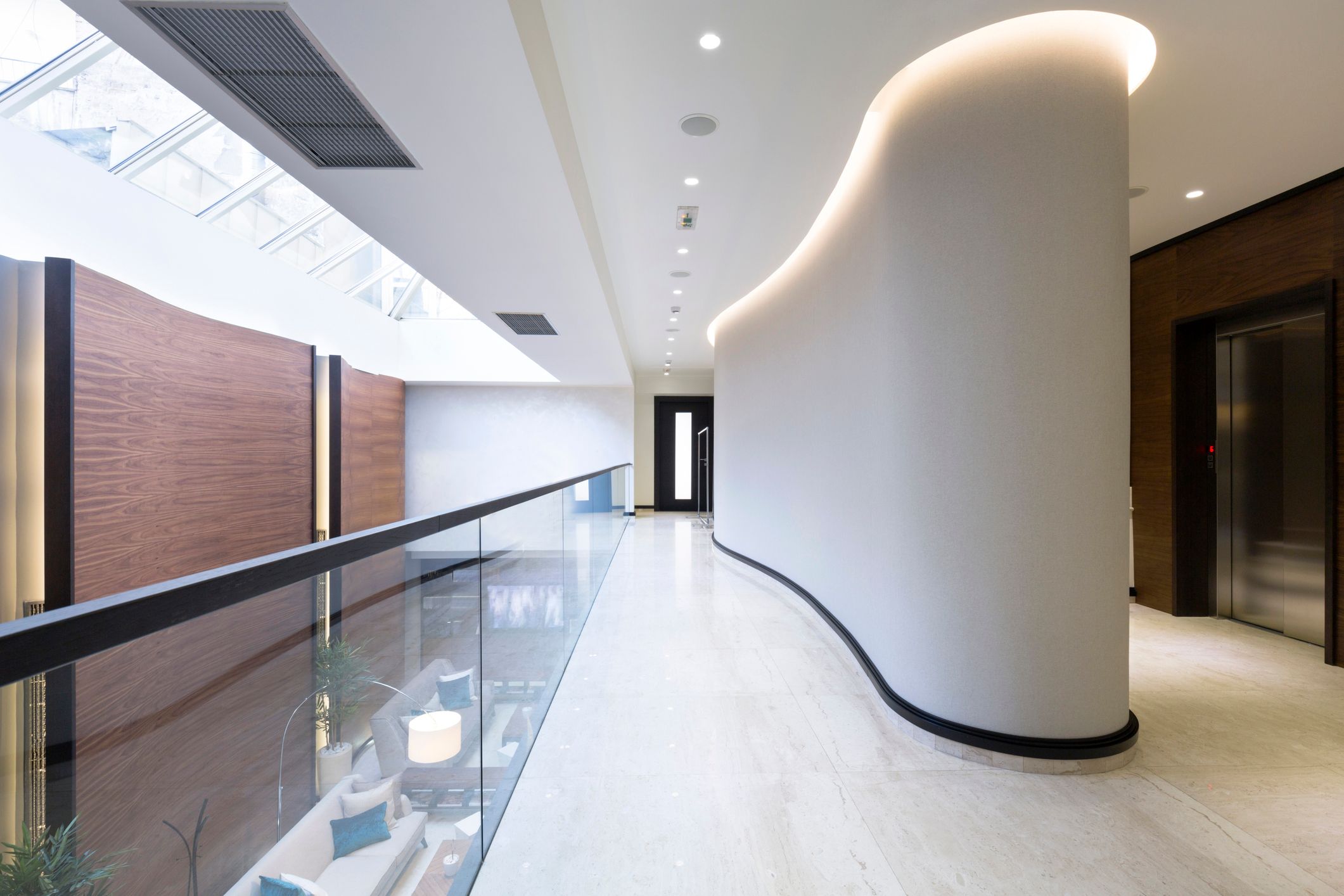 curved-wall-adhesive-vinyl